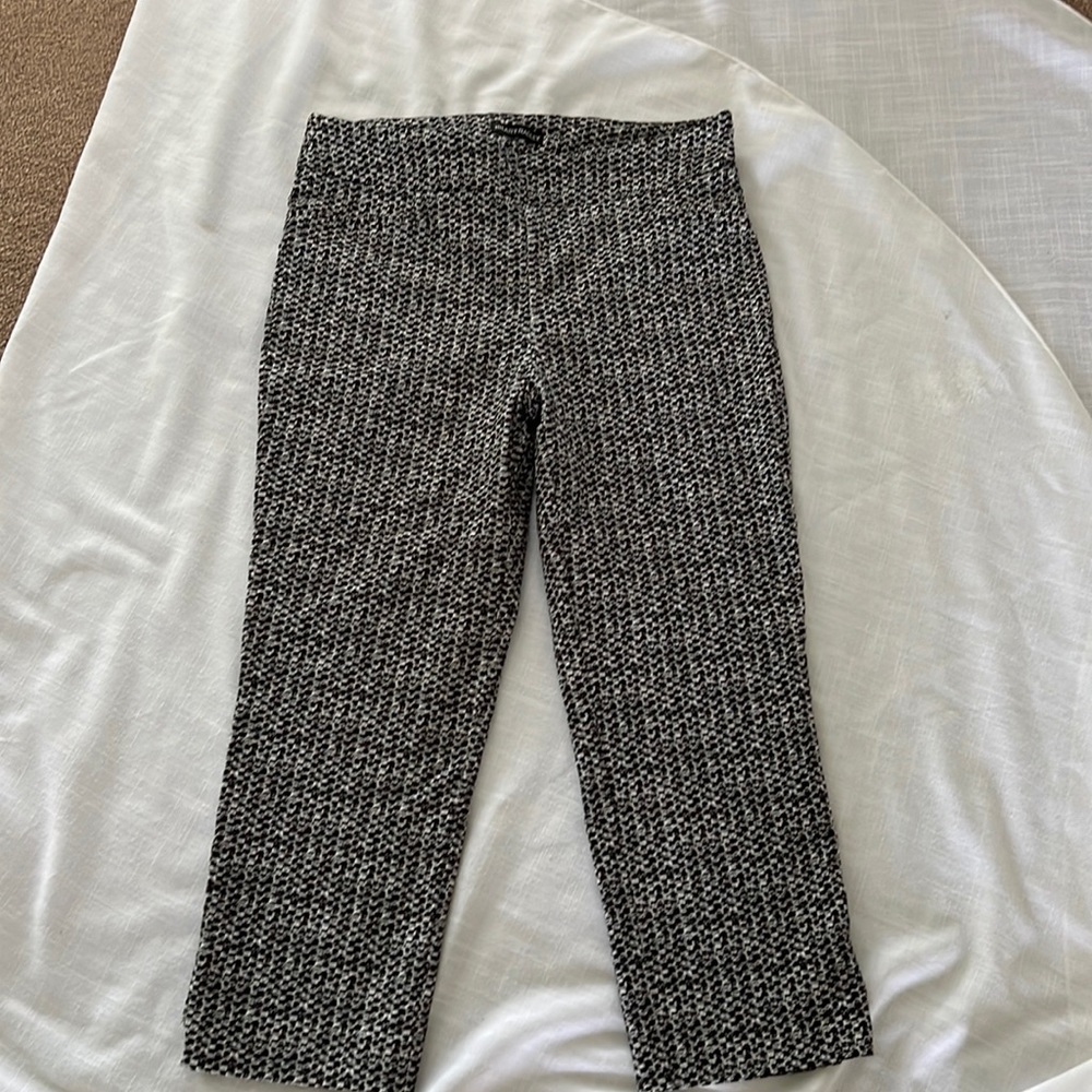 Hilary Radley Capri Size Medium